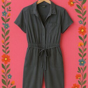 🌺 Eddie Bauer Dark Gray Belted Jumpsuit – Size 2XL
